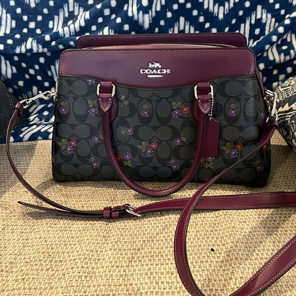 Wine color Coach Darby Carryall handbag EUC